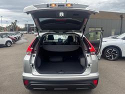 2024 Mitsubishi Eclipse Cross PHEV ES