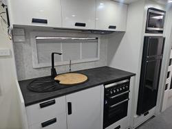 2023 VICTORY CARAVANS 21 FAMILY BUNK OFFROAD