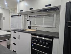 2023 VICTORY CARAVANS 21 FAMILY BUNK OFFROAD