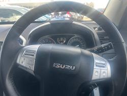 2016 ISUZU MU-X