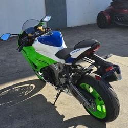 2024 Kawasaki Ninja ZX-6R 40th Anniversary Edition Ninja Green