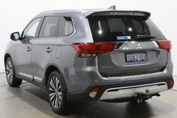2019 Mitsubishi
Outlander LS