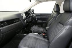 2019 Mitsubishi
Outlander LS