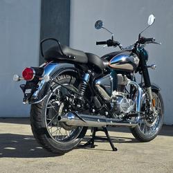 2025 Royal Enfield Classic 350 Chrome Classic 350 Green