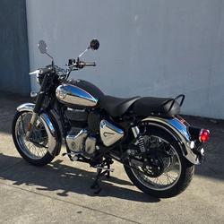 2025 Royal Enfield Classic 350 Chrome Classic 350 Green