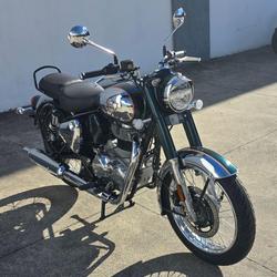 2025 Royal Enfield Classic 350 Chrome Classic 350 Green