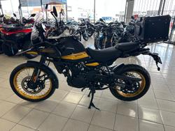 2024 Royal Enfield Himalayan 450 Himalayan Black