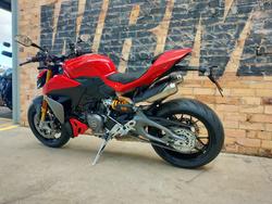 2025 DUCATI STREETFIGHTER V2 S ROAD RED