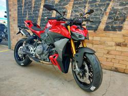 2025 DUCATI STREETFIGHTER V2 S ROAD RED