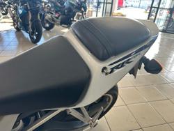 2000 Honda CBR900RR Fireblade (919) Fireblade Yellow