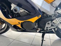 2000 Honda CBR900RR Fireblade (919) Fireblade Yellow