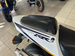 2000 Honda CBR900RR Fireblade (919) Fireblade Yellow
