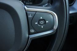 2020 Volvo
                XC60 D4 Momentum