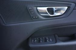 2020 Volvo
                XC60 D4 Momentum