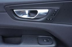 2020 Volvo
                XC60 D4 Momentum