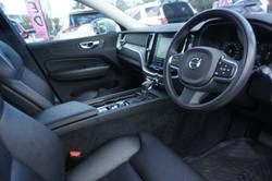 2020 Volvo
                XC60 D4 Momentum