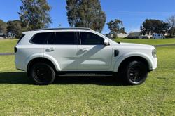 2024 Ford
Everest Platinum