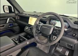 2022 Land Rover Defender 110 P525 V8 L663 MY23 AWD Santorini Black