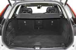2023 Volvo
                XC60 Ultimate B5 Bright