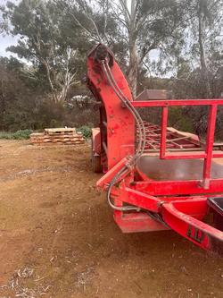 2015 AlbyBone Multibale Feeder