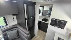 2025 Lotus Caravans Lcx Freelander 18'9Kd