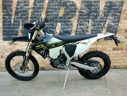 2025 TRIUMPH TF 250-E ENDURO BLACK