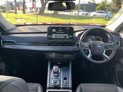 2022 Mitsubishi
Outlander Aspire