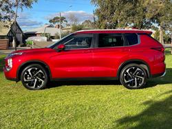 2022 Mitsubishi
Outlander Aspire