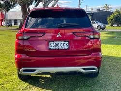 2022 Mitsubishi
Outlander Aspire