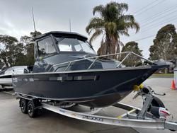 2025 Yellowfin YF-70F Extended Cabin