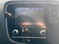 2019 Mitsubishi
                Outlander ES