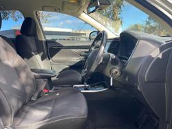 2019 Mitsubishi
                Outlander ES