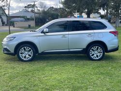 2019 Mitsubishi
                Outlander ES