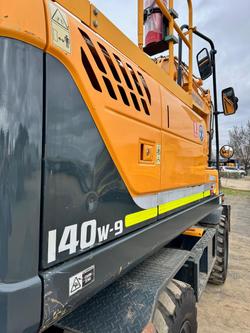 2018 Hyundai
Robex 140-W9 Wheeled Excavator
