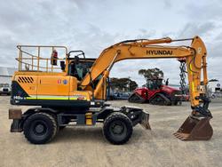 2018 Hyundai
Robex 140-W9 Wheeled Excavator