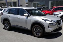 2025 Nissan
                X-TRAIL ST