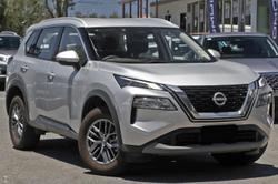 2025 Nissan
                X-TRAIL ST