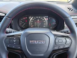 2025 Isuzu D-MAX X-TERRAIN