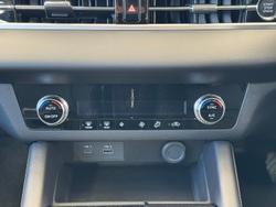 2024 Mitsubishi
                Outlander ES