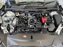 2024 Mitsubishi
                Outlander ES