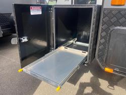 2025 JB Caravans 22' Dirt Road Xtreme Corner Shower