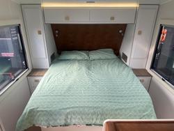 2025 JB Caravans 22' Dirt Road Xtreme Corner Shower