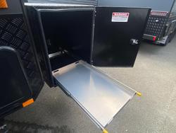 2025 JB Caravans 22' Dirt Road Xtreme Corner Shower