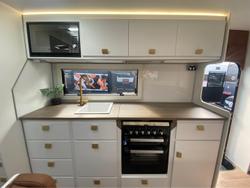 2025 JB Caravans 22' Dirt Road Xtreme Corner Shower