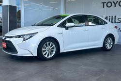 2022 Toyota
Corolla Ascent Sport Hybrid