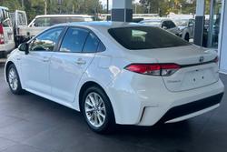 2022 Toyota
Corolla Ascent Sport Hybrid