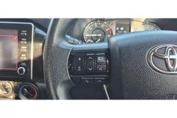 2021 Toyota
Hilux SR
