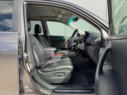 2011 Toyota Kluger Grande GSU45R MY11 AWD Graphite