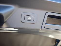 2024 Land Rover Range Rover Velar P250 Dynamic SE