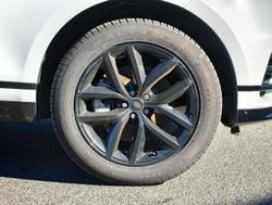 2024 Land Rover Range Rover Velar P250 Dynamic SE